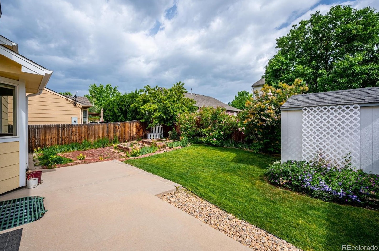 11169 Belmont Ave, Littleton CO 80127-1694 exterior