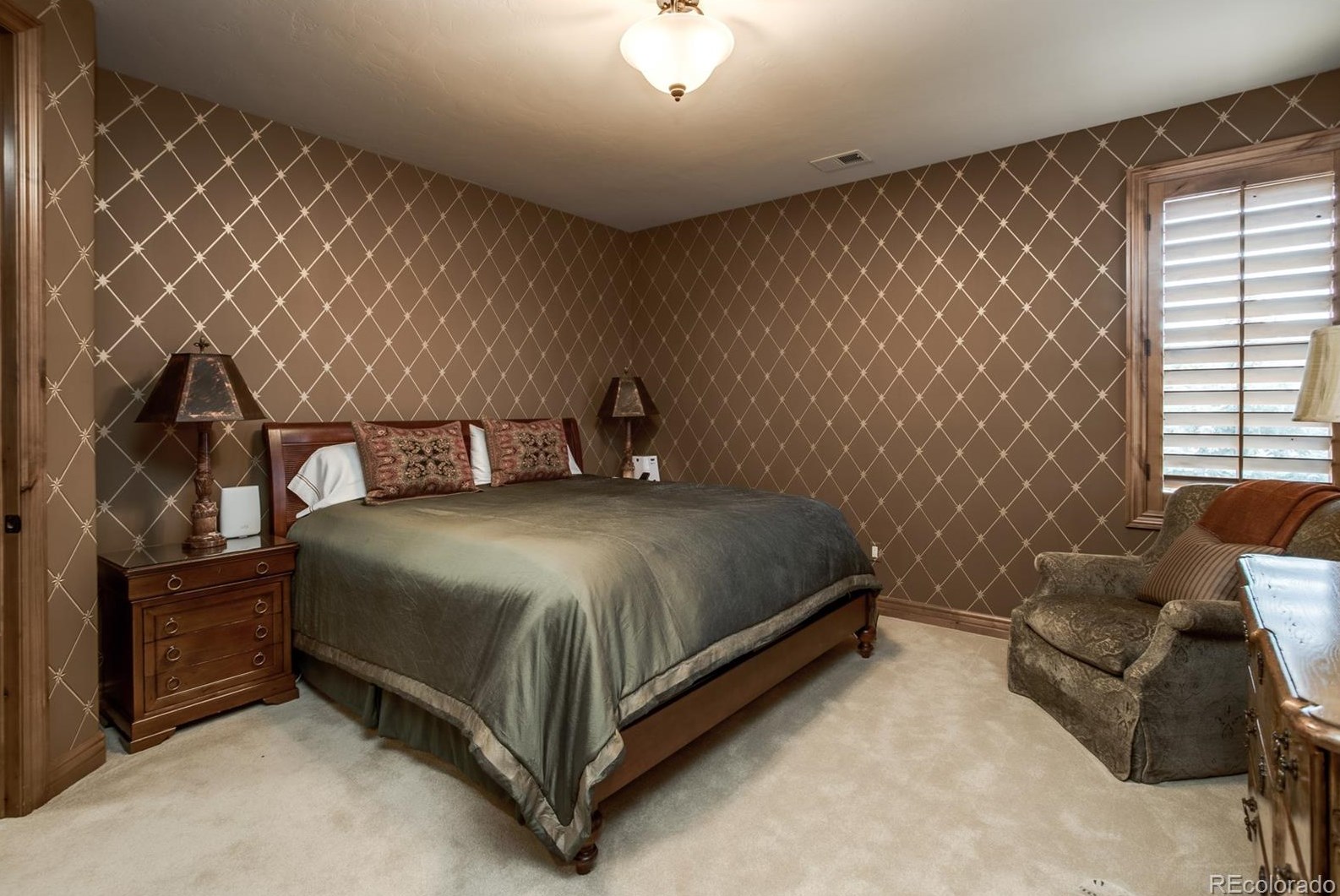 4340 Preserve Pkwy, Littleton CO  80121-3939 exterior