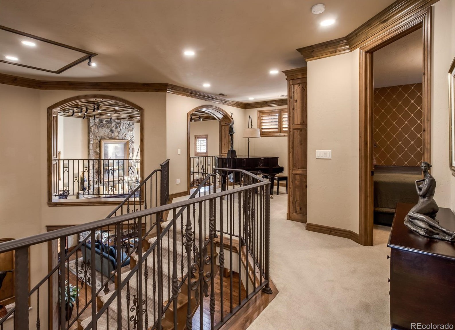 4340 Preserve Pkwy, Littleton CO  80121-3939 exterior