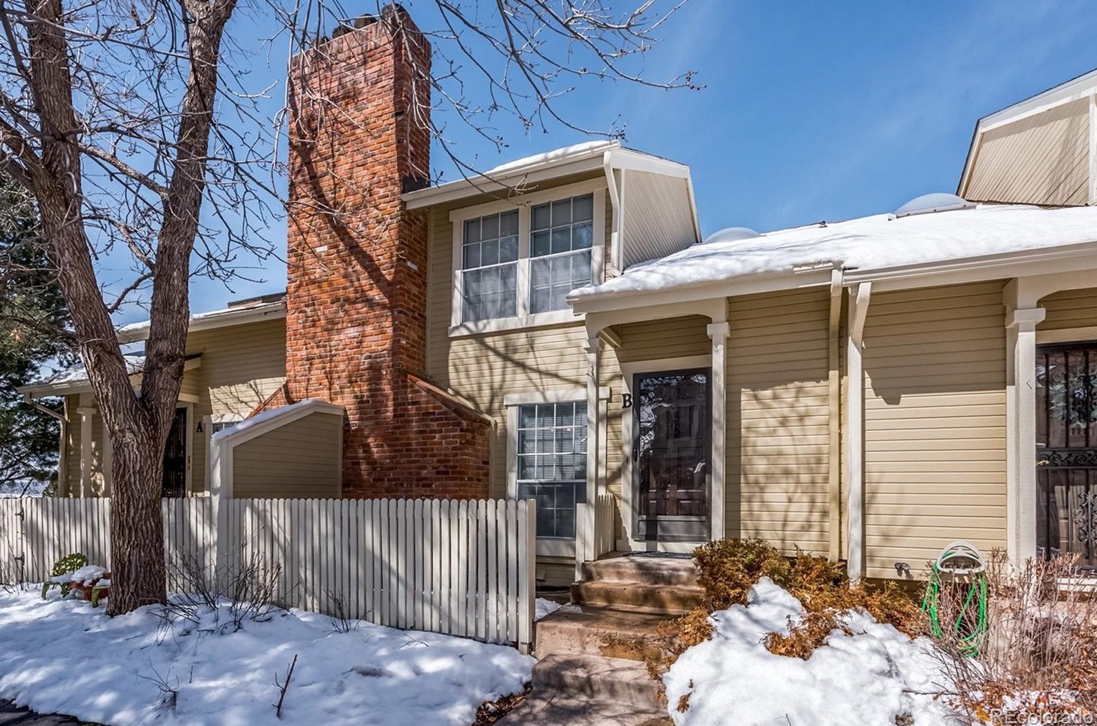 2961 Long Dr, Littleton, CO 80120-8188