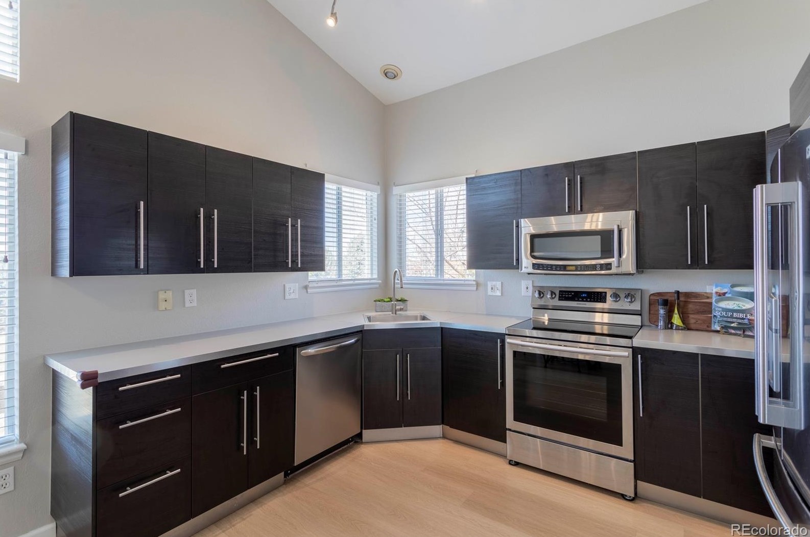 9763 Burberry Way, Littleton CO  80129-6902 exterior