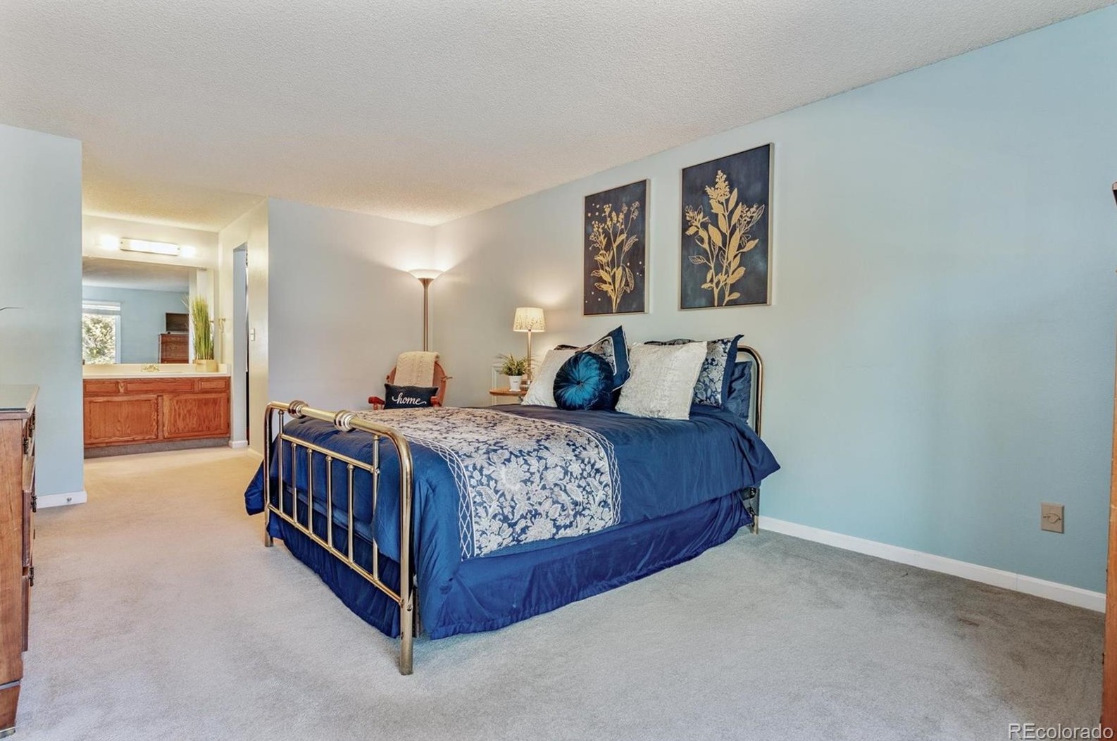 9960 Wagon Trl Dr, Littleton CO 80123-1955 exterior