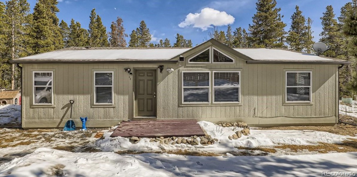 42 Lake St, Arvada, CO 80422-4342