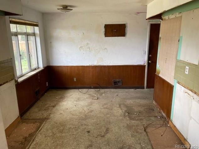 6695 Sherman St, Littleton CO 80121-2351 exterior