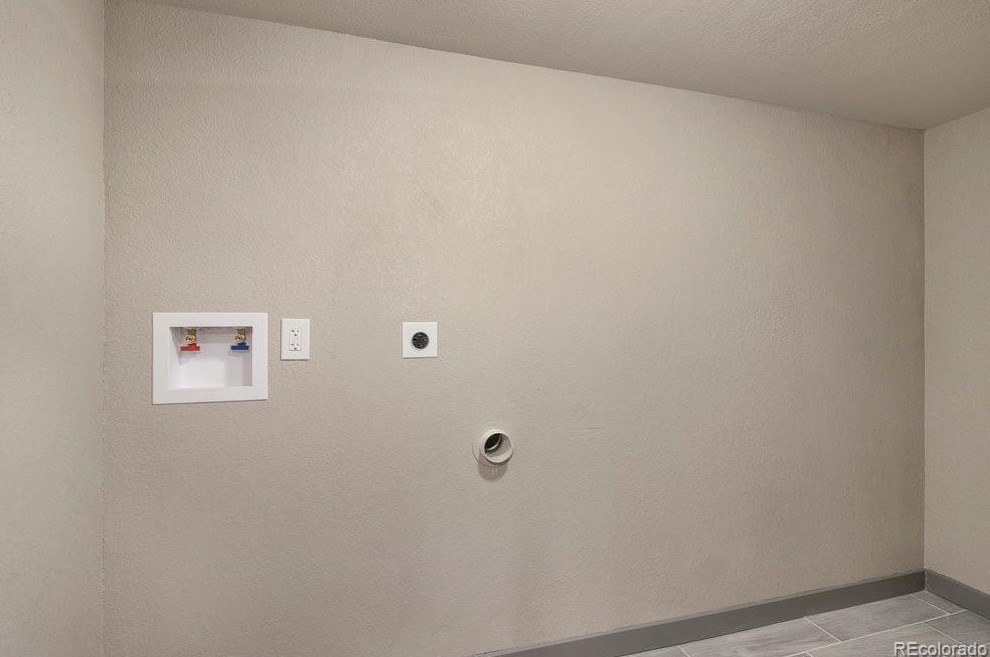 8851 Layton Ave, Littleton CO  80123-1861 exterior