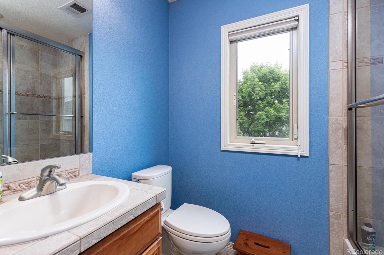 1485 Meyerwood Cir, Littleton CO 80129-1822 exterior