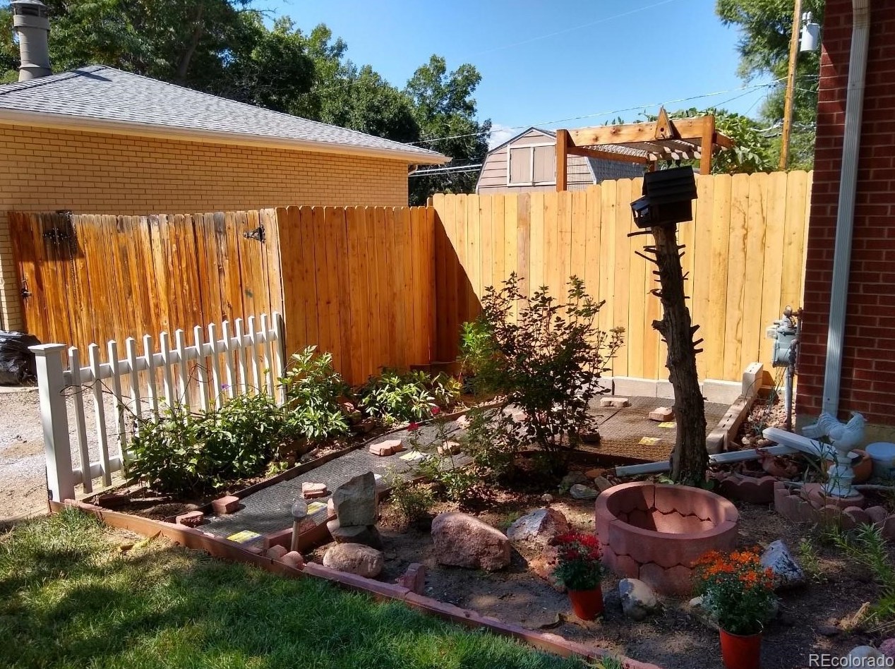 6553 Kipling St, Arvada, CO 80004-2843