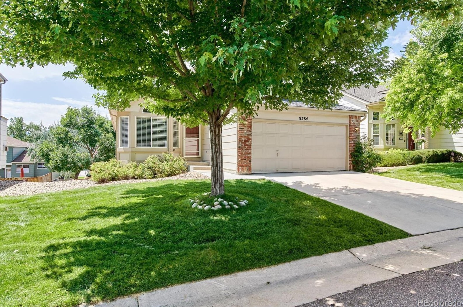 9384 Hinsdale Pl, Littleton CO  80128-4167 exterior