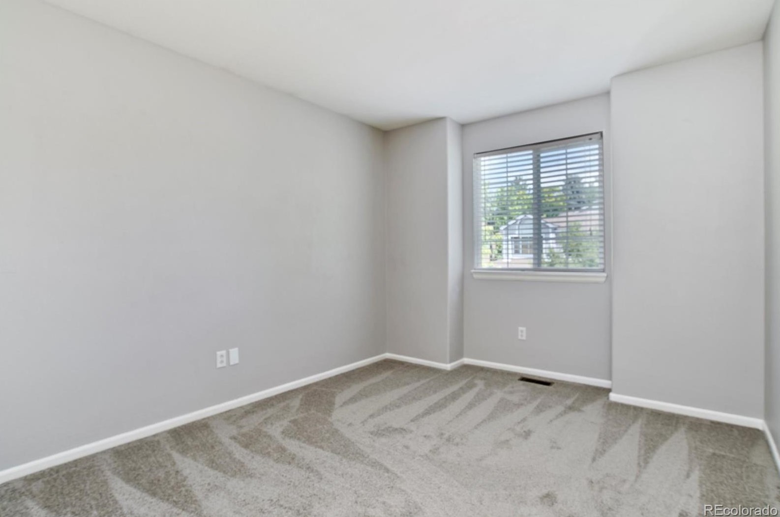 9384 Hinsdale Pl, Littleton CO  80128-4167 exterior