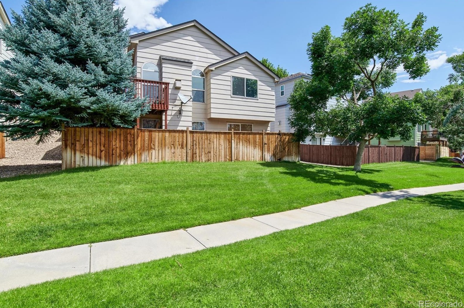 9384 Hinsdale Pl, Littleton CO  80128-4167 exterior
