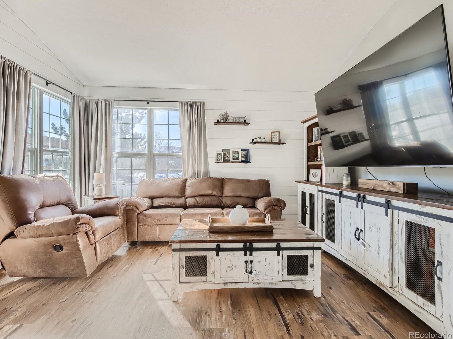 5384 Manchester Dr, Castle Rock CO  80104-8938 exterior