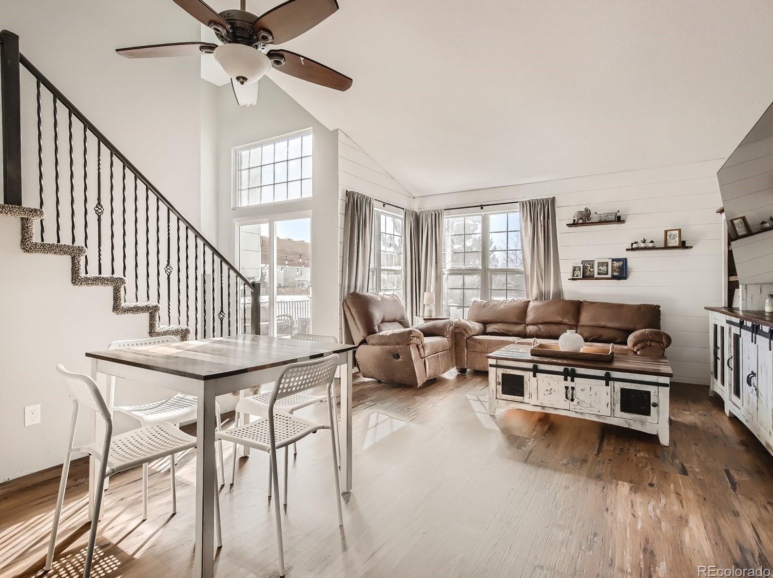 5384 Manchester Dr, Castle Rock CO  80104-8938 exterior