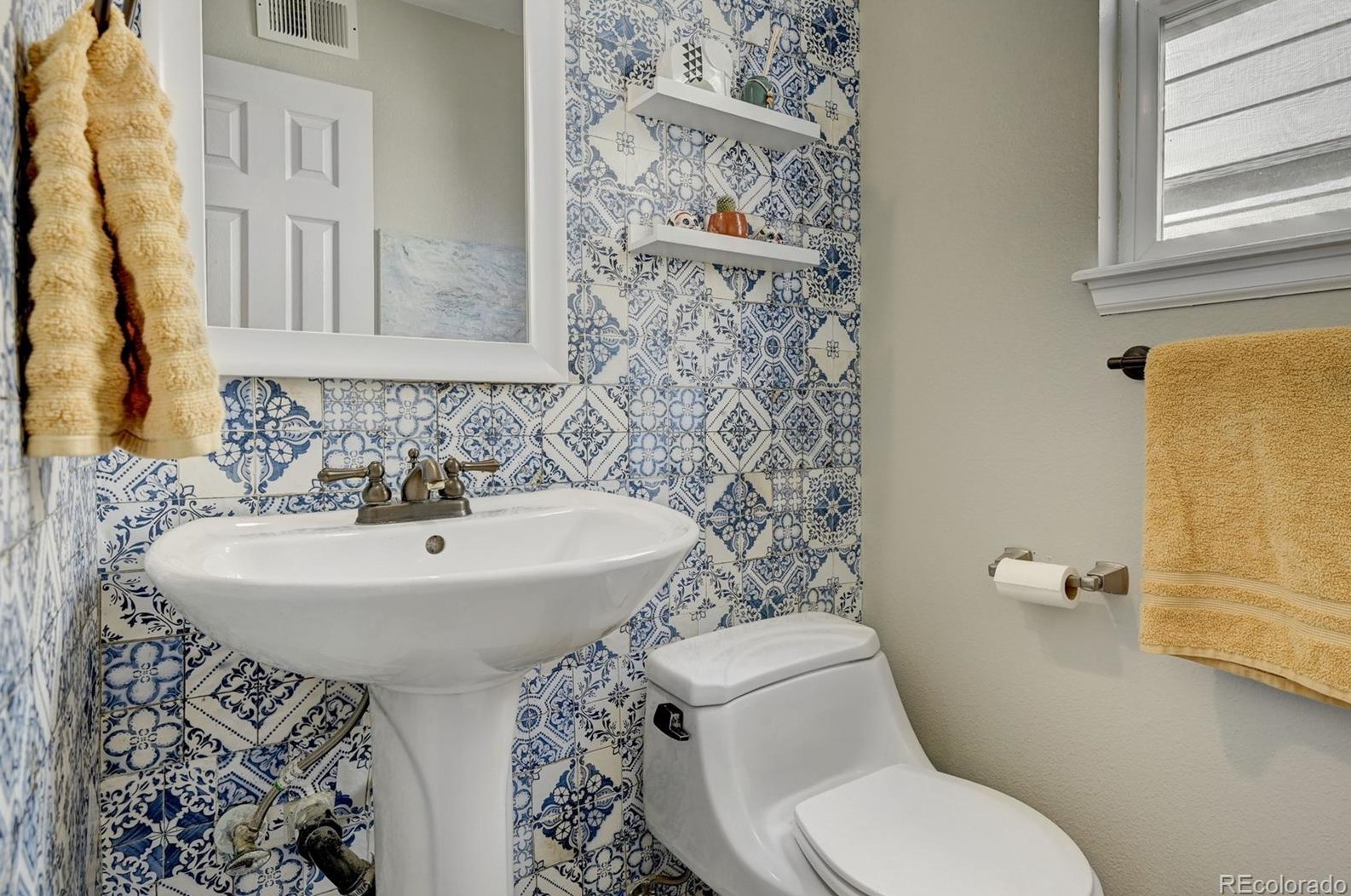 9979 Apollo Bay Way, Littleton CO  80130-6840 exterior