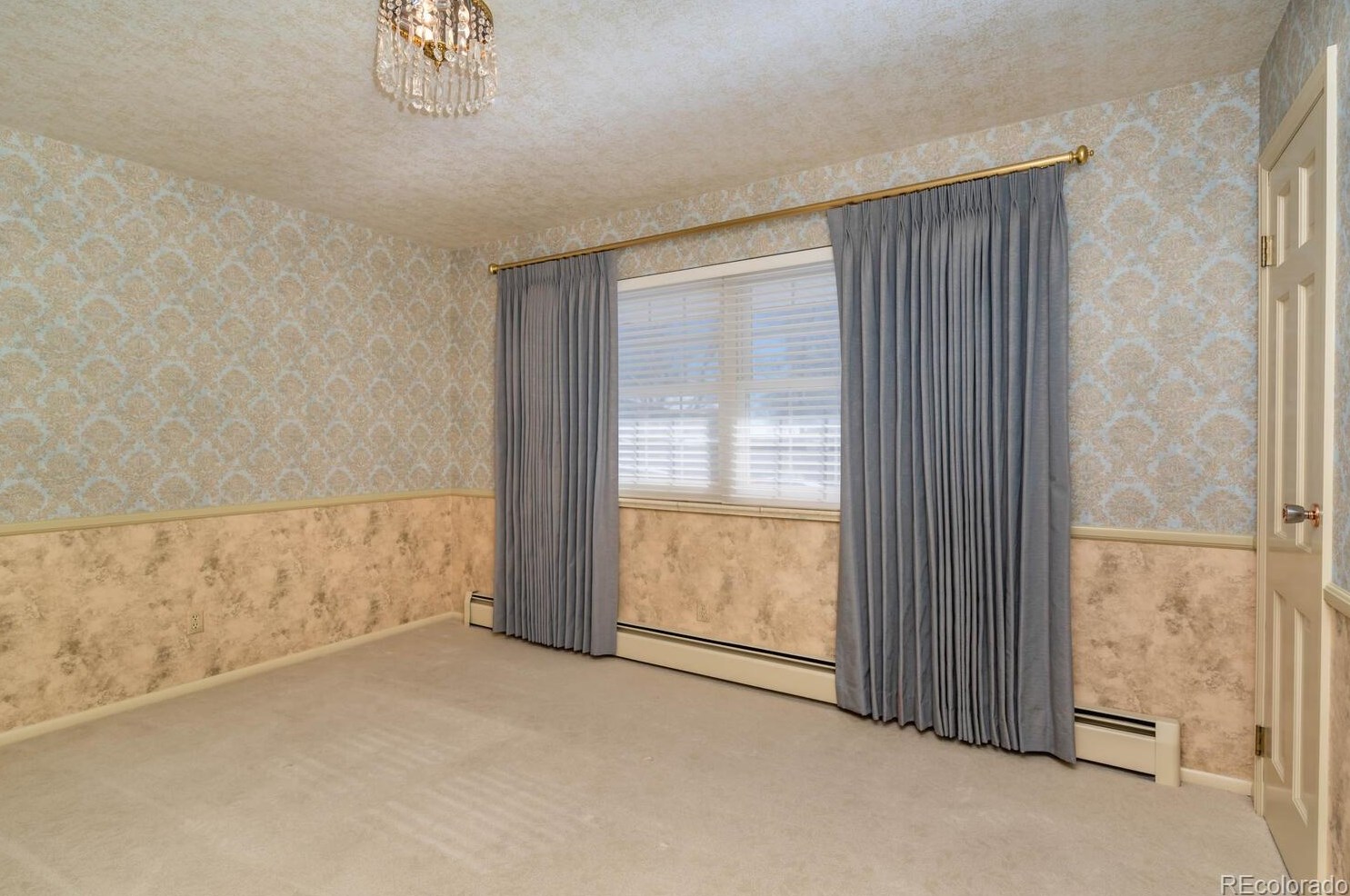6053 Youngfield St, Arvada CO  80004-3958 exterior