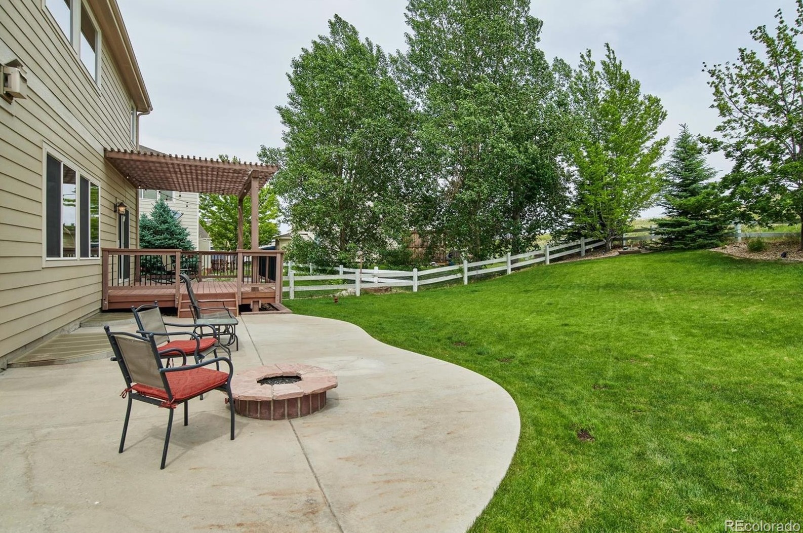 690 Briar Dale Dr, Castle Rock CO  80108-5504 exterior