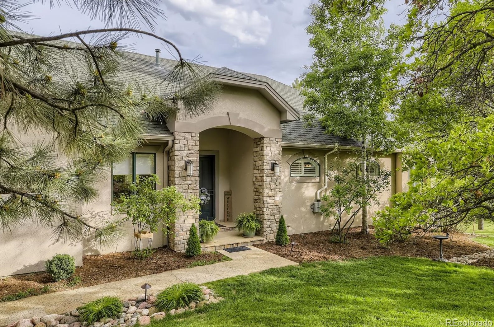 4501 Mirage Dr, Castle Rock, CO 80108-9040