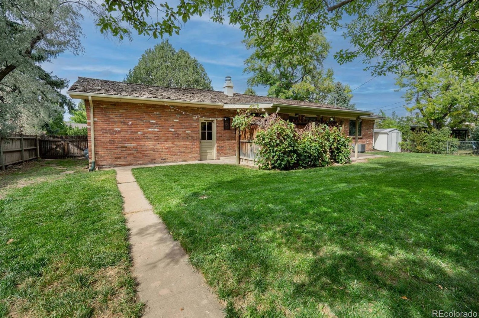 3498 Davies Ave, Littleton CO 80120-4288 exterior