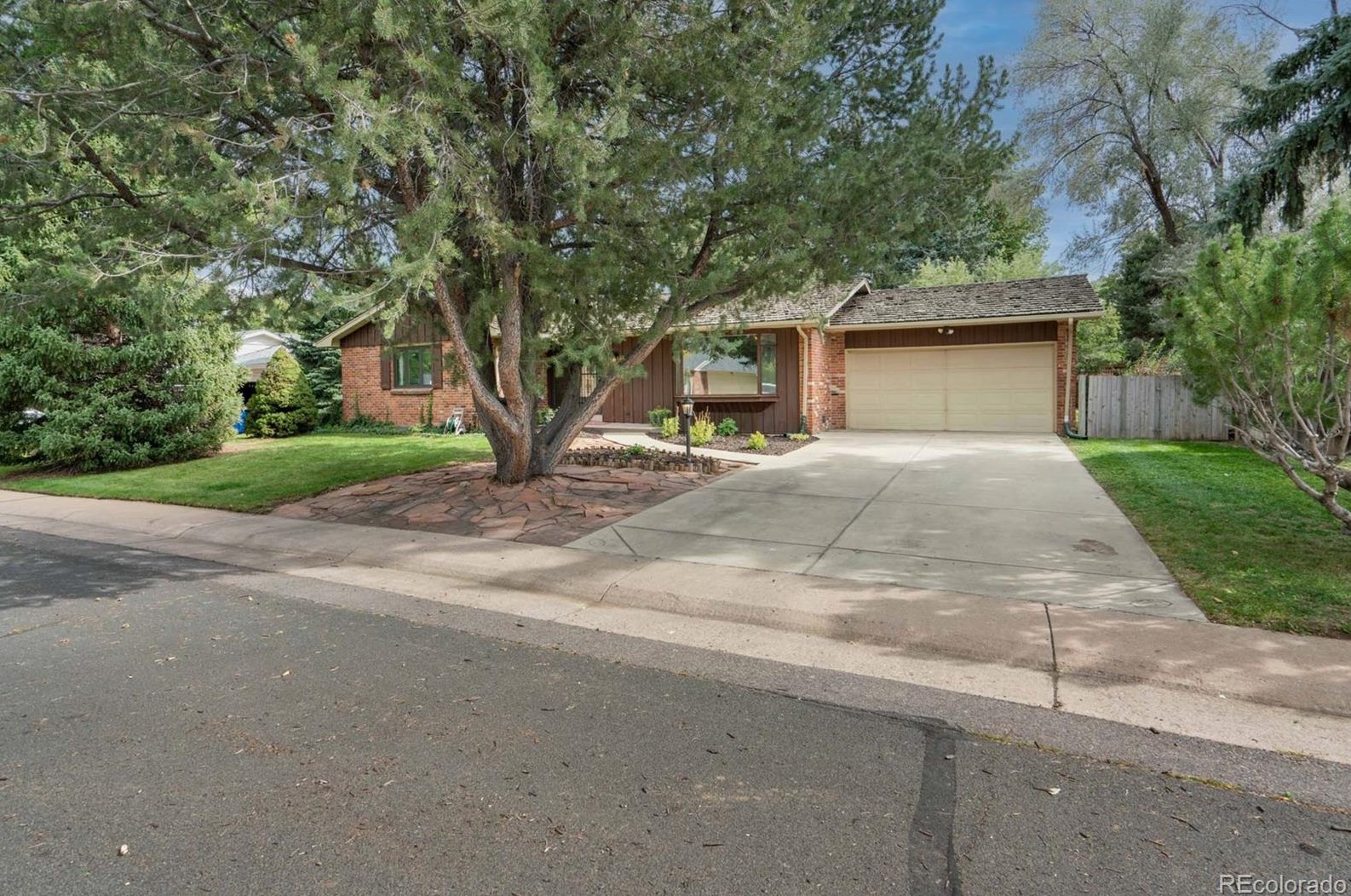 3498 Davies Ave, Littleton, CO 80122-2025