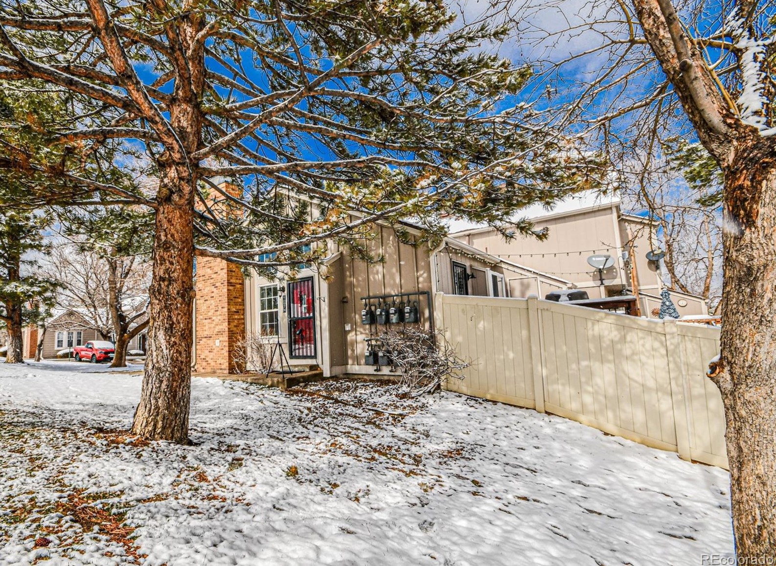 9697 Chatfield Ave, Littleton CO 80128-9226 exterior