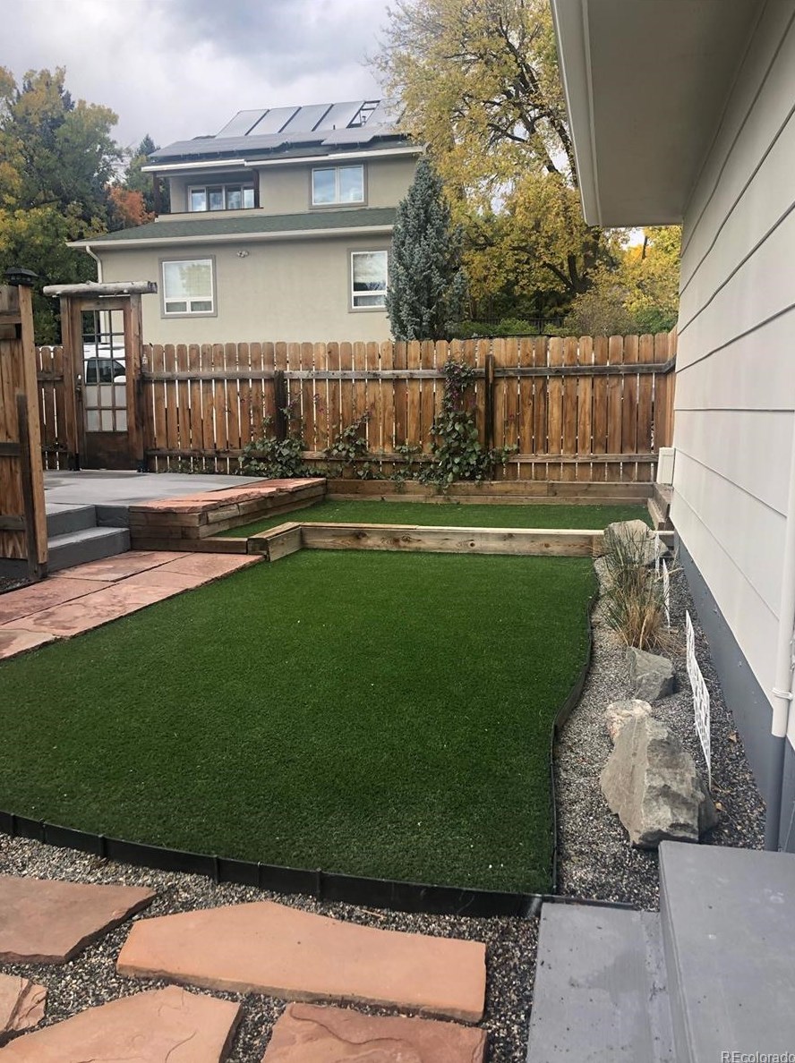 214 Sunset St, Longmont CO  80501-6145 exterior