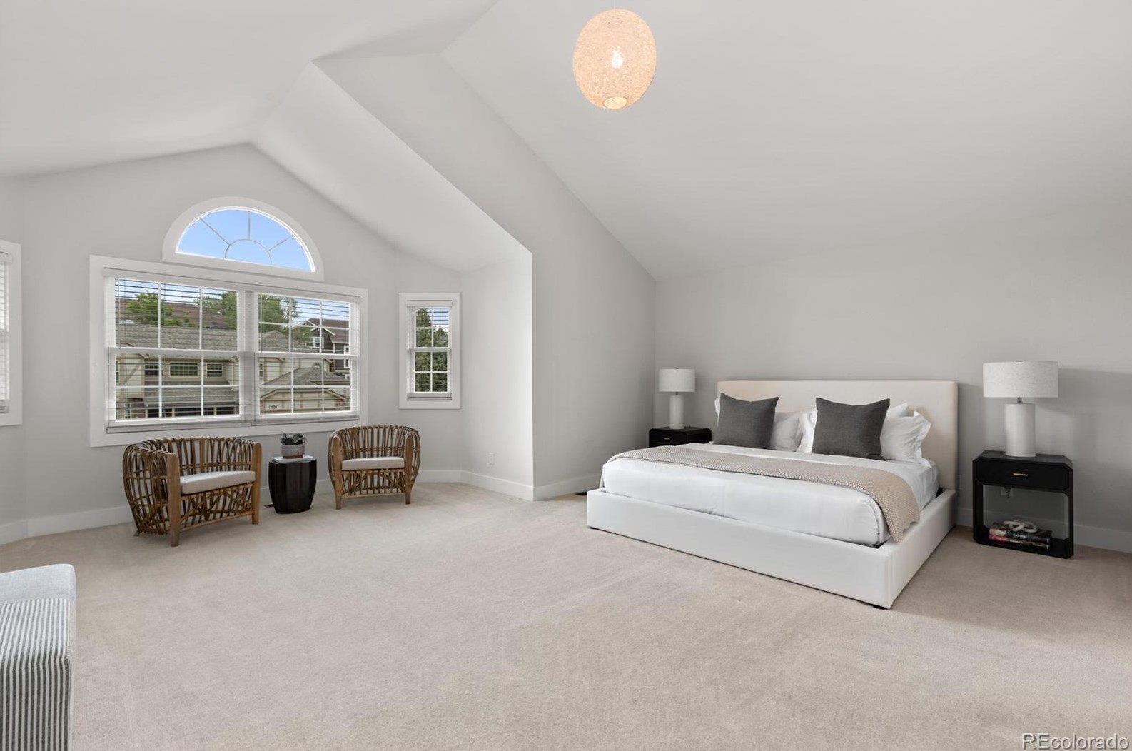 9997 Falcon Crk Dr, Littleton CO 80130-3802 exterior