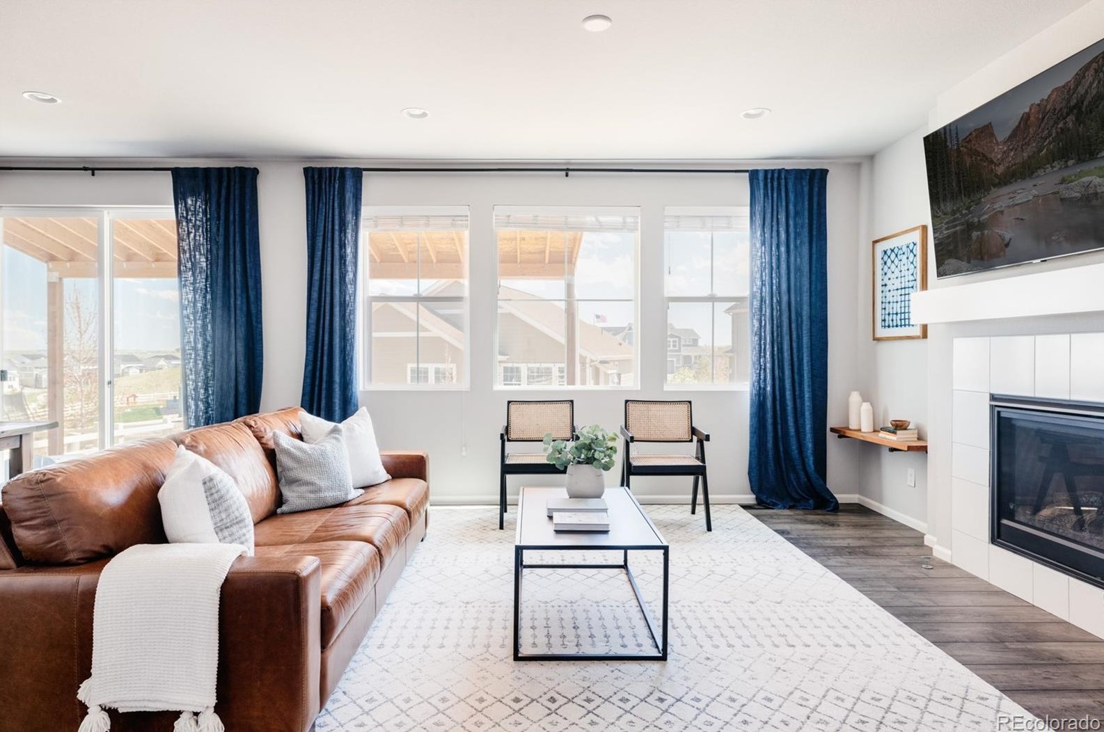27182 E Frost Pl, Denver, CO 80016