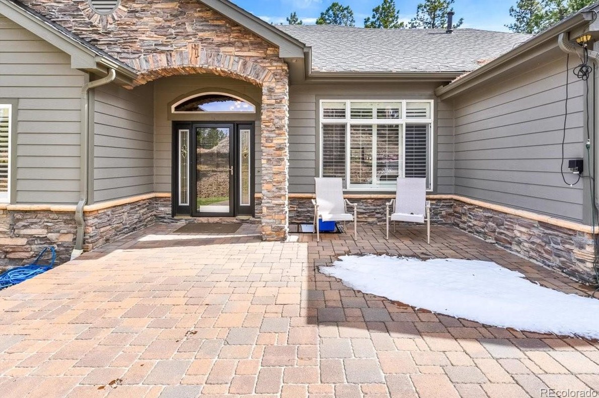 7898 Cheyenne Pl, Palmer Lake, CO 80118-9107