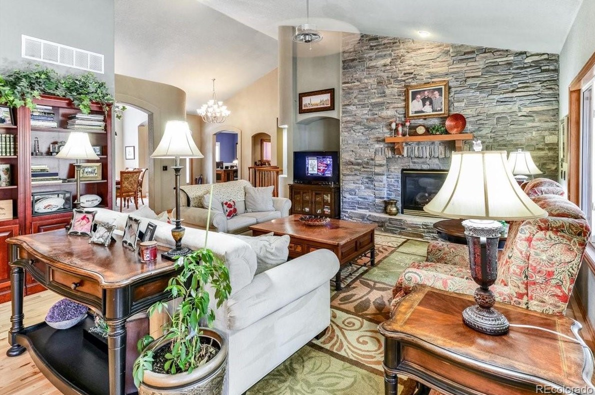 7898 Cheyenne Pl, Palmer Lake CO exterior