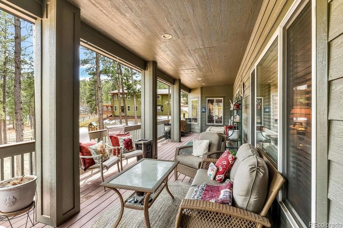 7898 Cheyenne Pl, Palmer Lake CO exterior