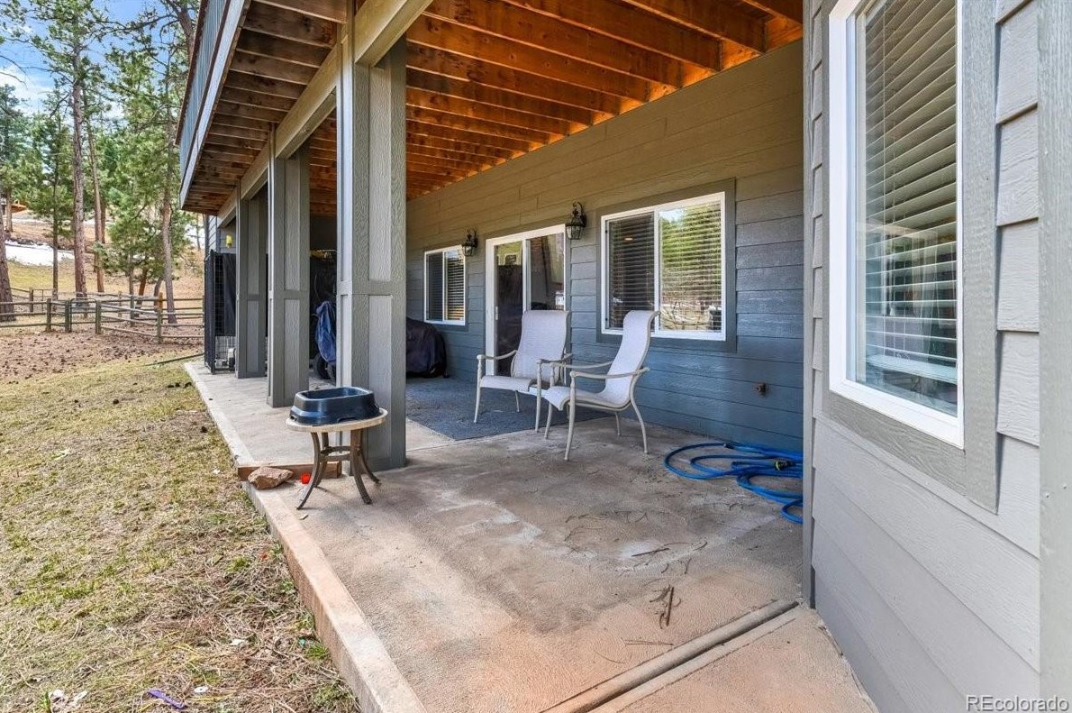 7898 Cheyenne Pl, Palmer Lake CO exterior