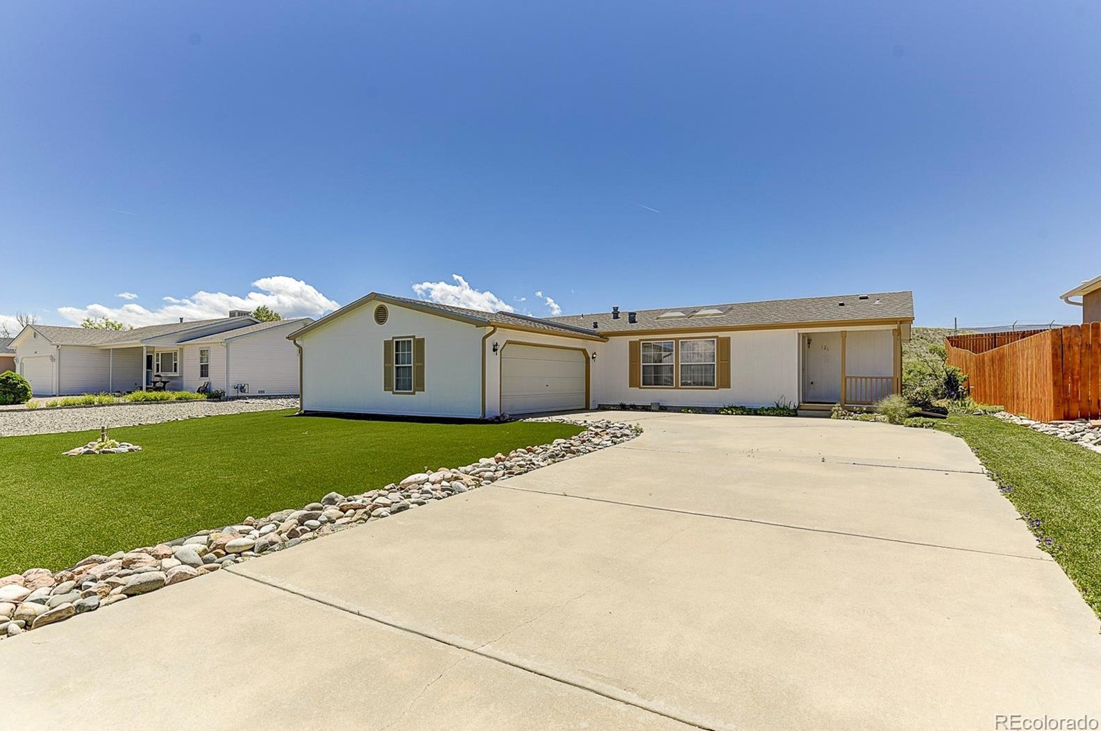 121 High Meadows Dr, Florence, CO 81226
