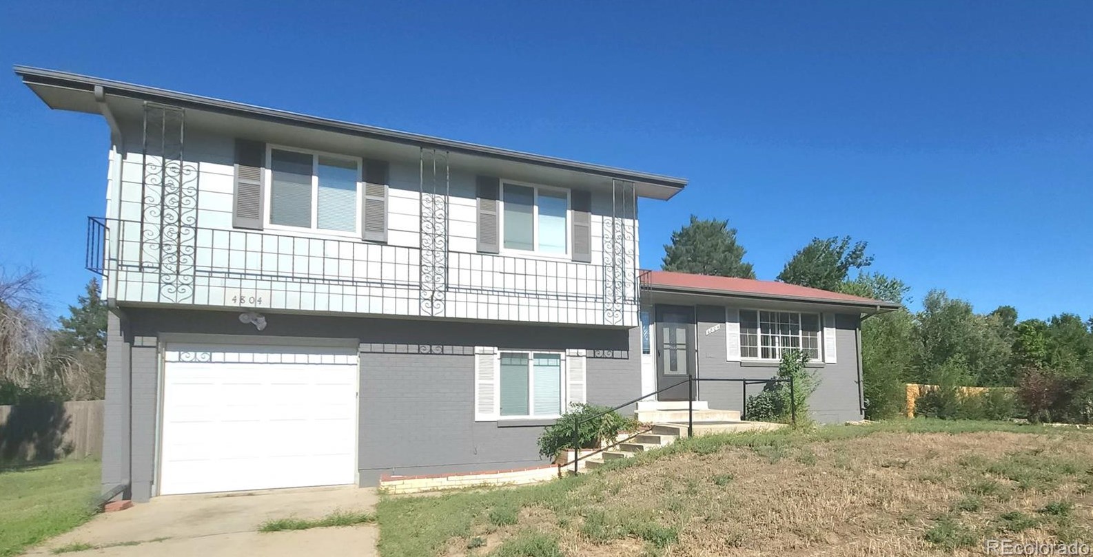 4804 Scranton Ct, Denver, CO 80239-4447
