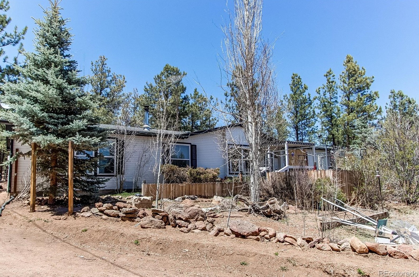 415 Forest Glen Trail, Twin Rock, CO 80816