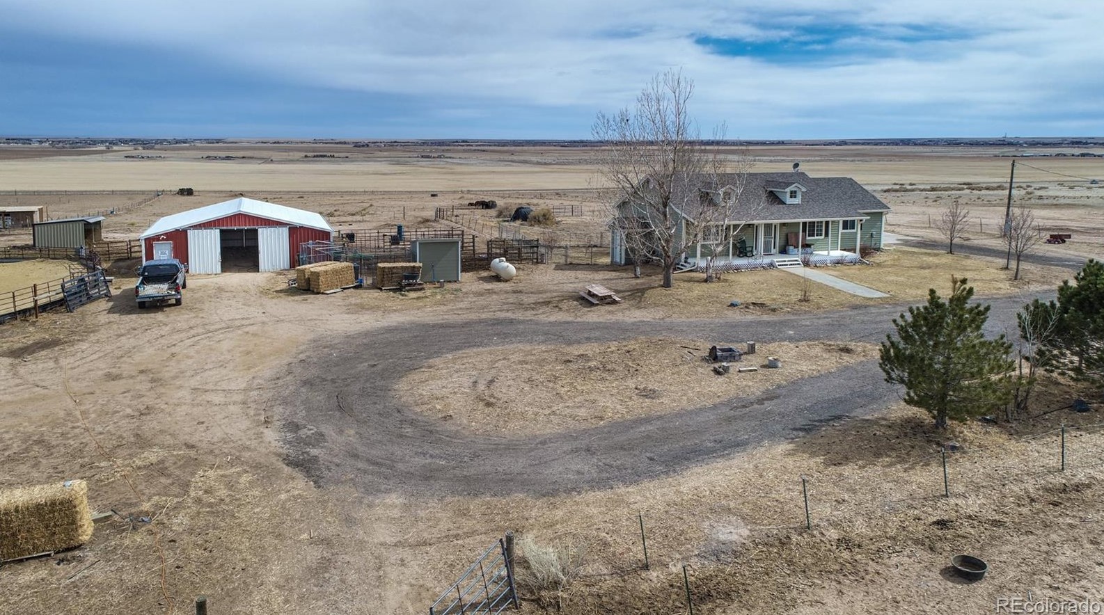 3460 Vanderhoof St, Bennett CO 80102-8933 exterior