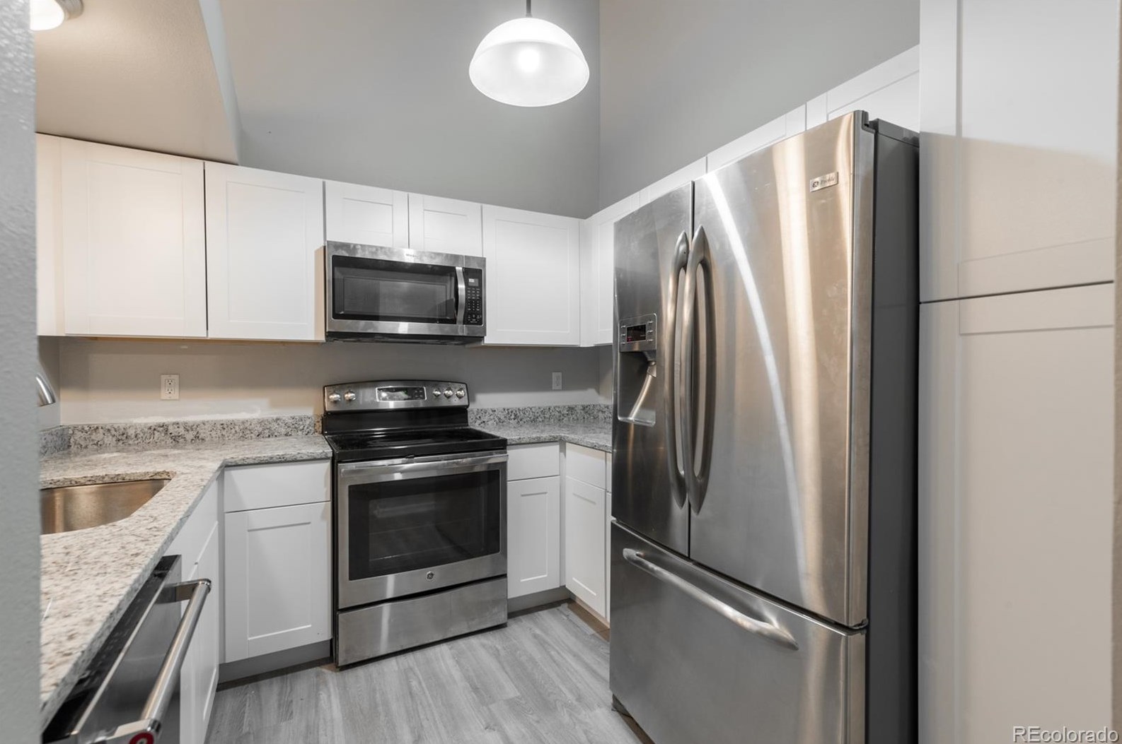 9364 Cattail Ct, Littleton CO 80126-2738 exterior