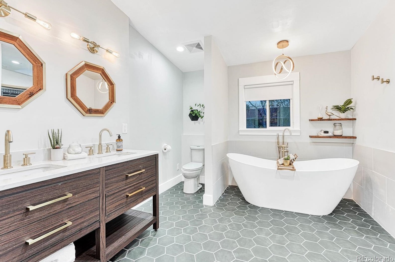 6048 Fair Dr, Littleton CO  80123-3874 exterior