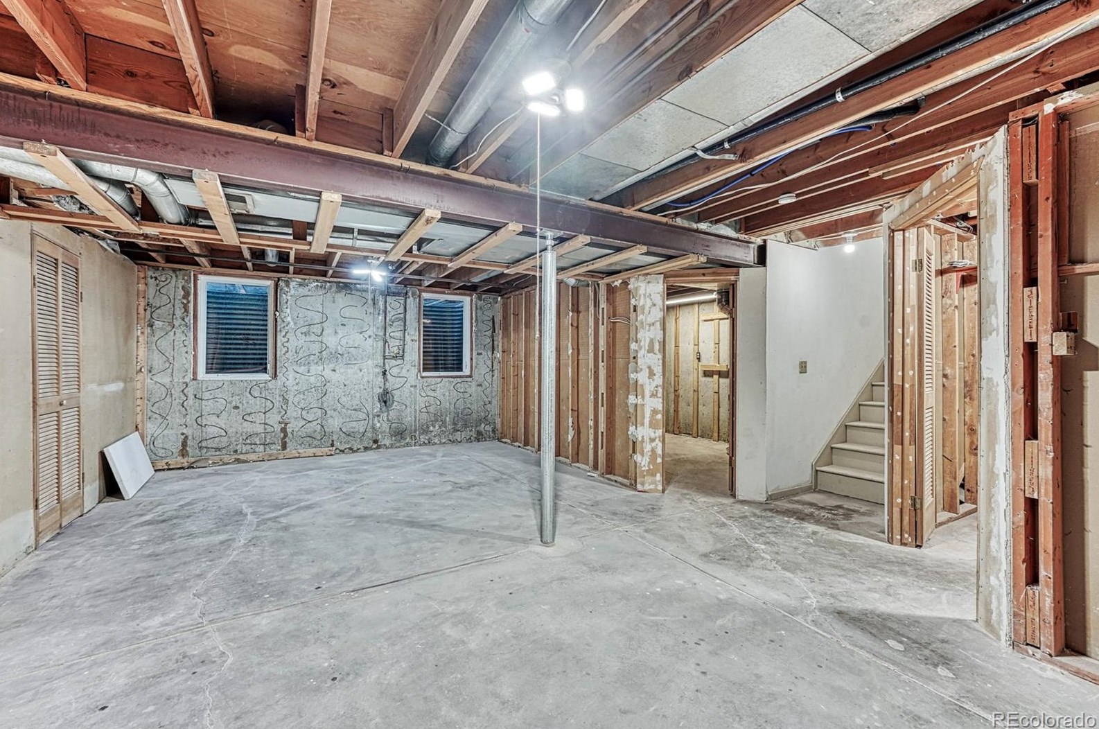 6048 Fair Dr, Littleton CO  80123-3874 exterior