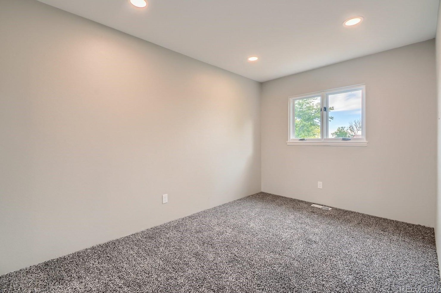 733 Centennial Way, Bennett CO 80102-7881 exterior