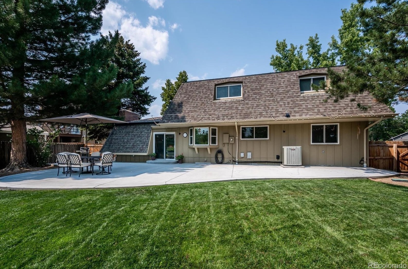 8372 Quay Dr, Arvada, CO 80003-1716