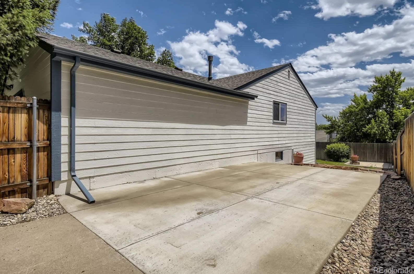 5964 Lee Way, Littleton CO 80127-2901 exterior