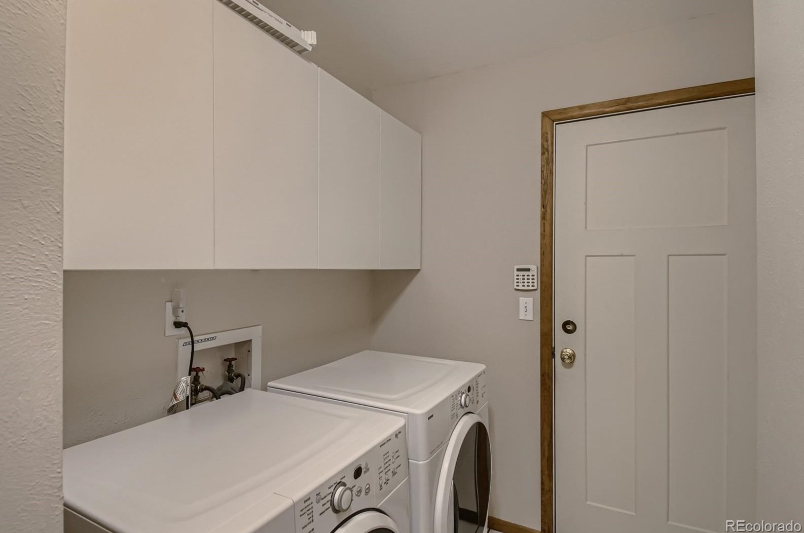 5964 Lee Way, Littleton CO 80127-2901 exterior