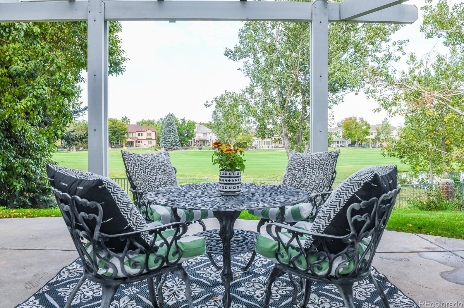 6812 Poppy Ct, Arvada CO  80007-7068 exterior