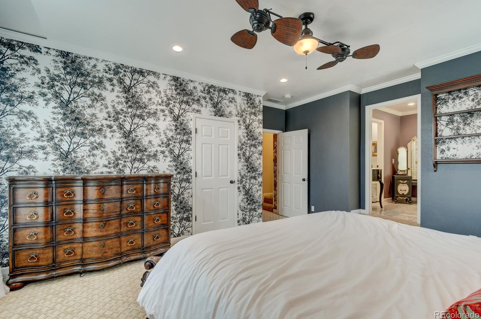 9944 Gwendelyn Pl, Littleton CO 80129-6219 exterior