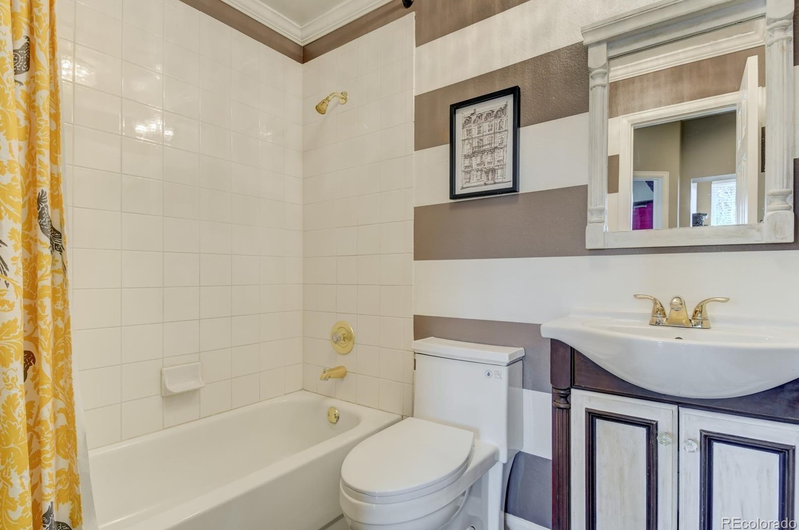 9944 Gwendelyn Pl, Littleton CO 80129-6219 exterior