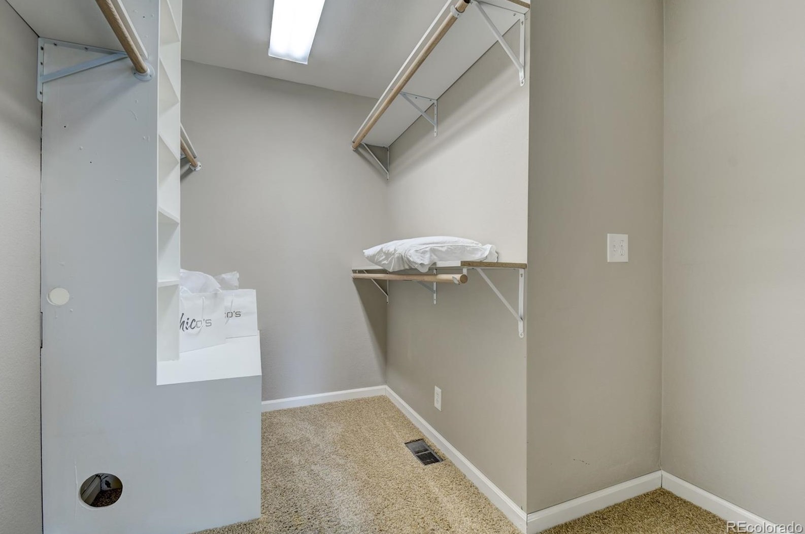 9944 Gwendelyn Pl, Littleton CO 80129-6219 exterior