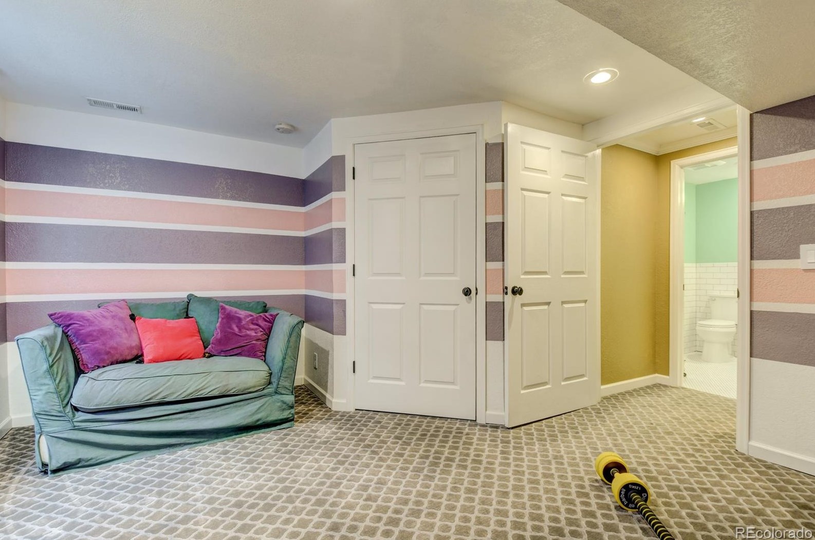 9944 Gwendelyn Pl, Littleton CO 80129-6219 exterior