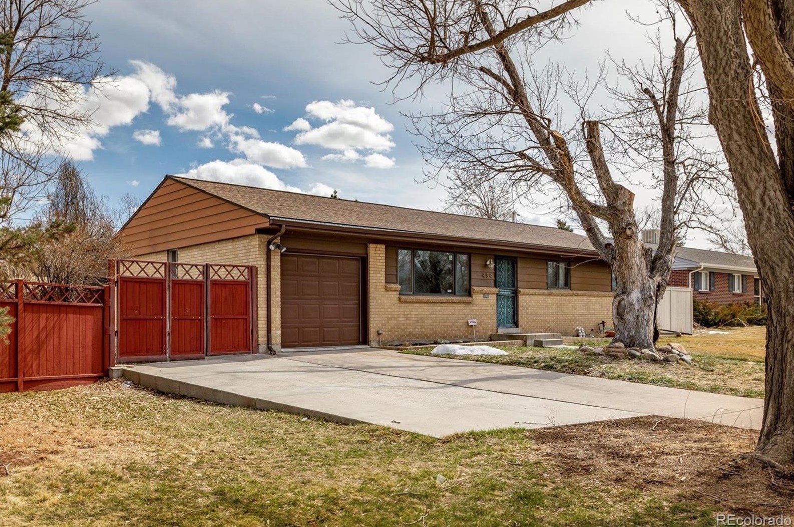 454 Salem St, Denver, CO 80011-8408