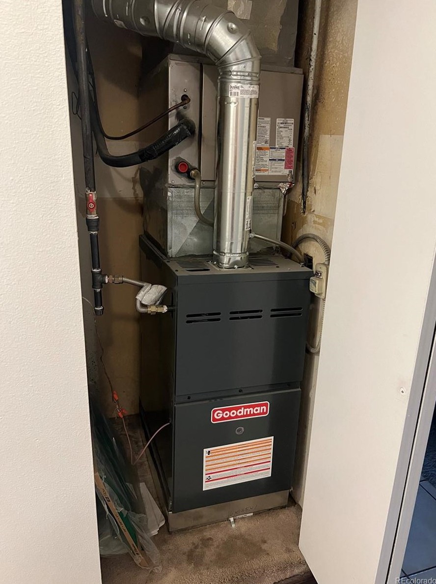 100 Highline Cir, Littleton CO  80122-1009 exterior