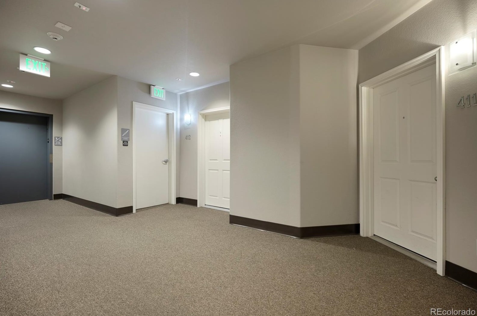 725 Elmhurst Dr, Littleton CO  80129-2686 exterior