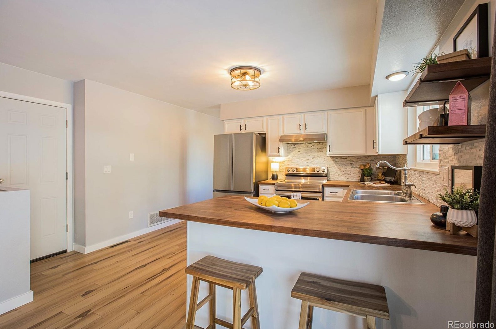 25 Gordon Dr, Castle Rock CO  80104-2109 exterior